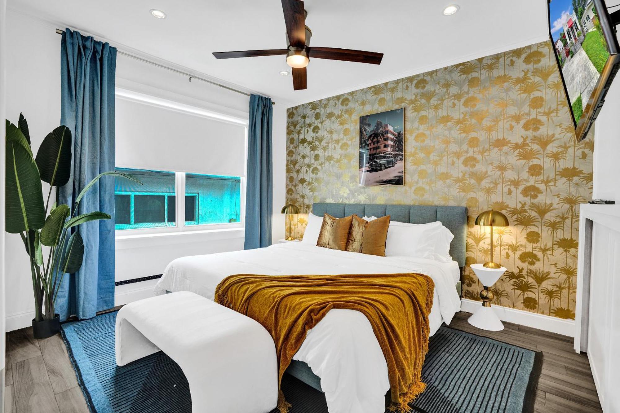 5 Mins Brickell - Pool & Billiards - Retro *