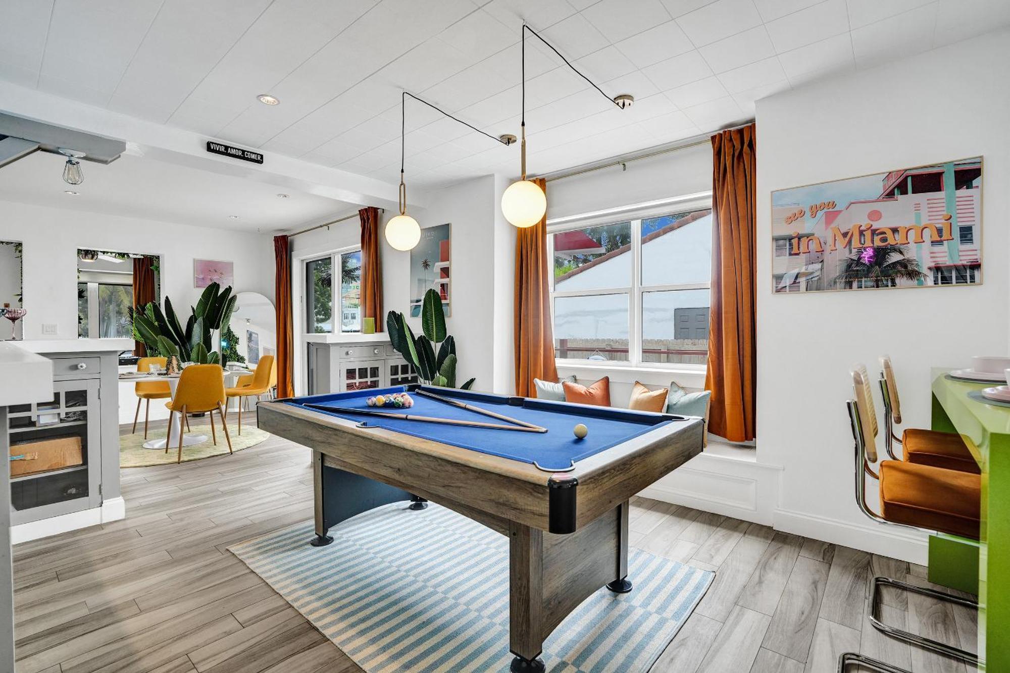 Holiday home 5 Mins Brickell - Pool & Billiards - Retro