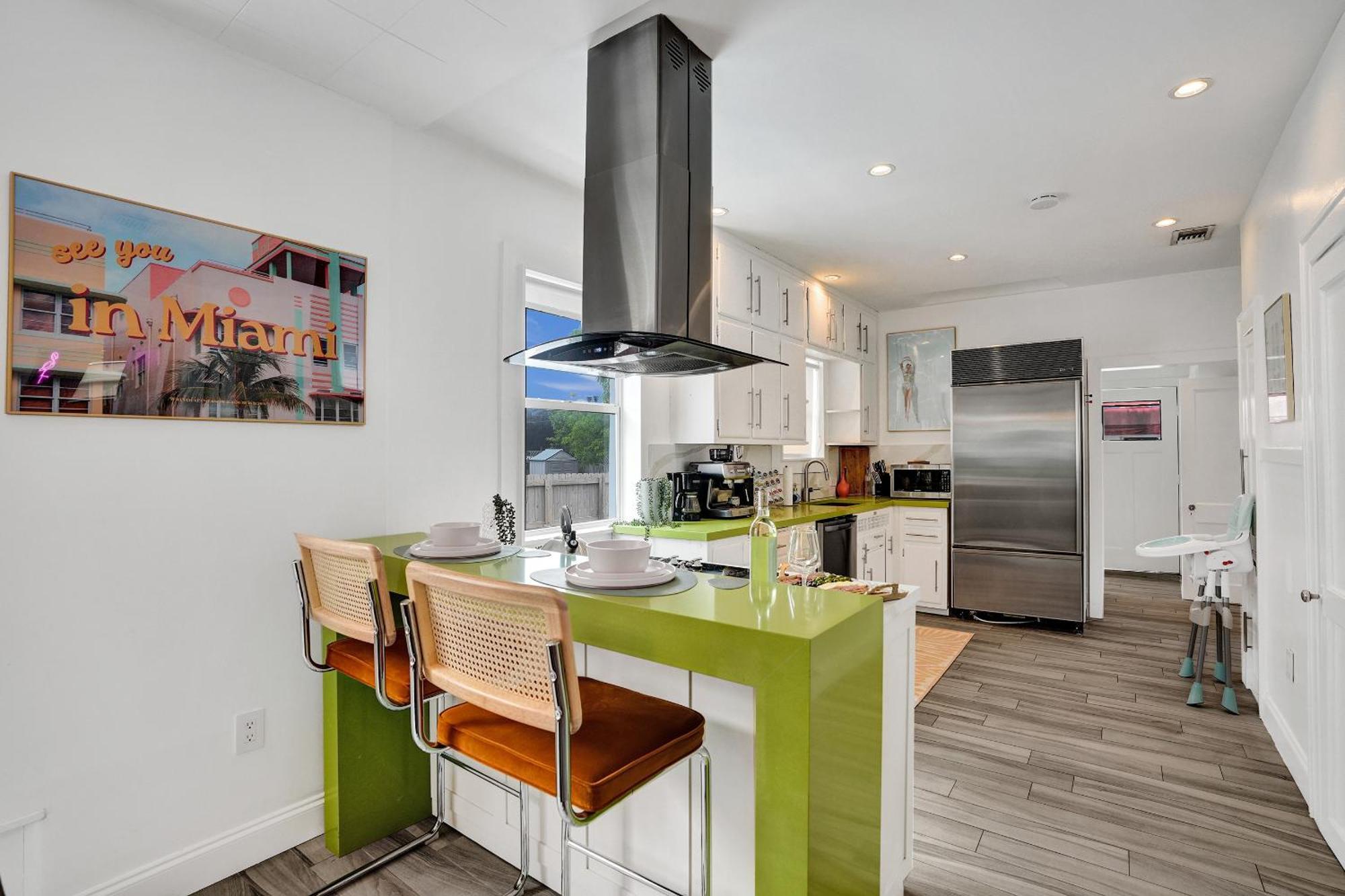 Holiday home 5 Mins Brickell - Pool & Billiards - Retro *
