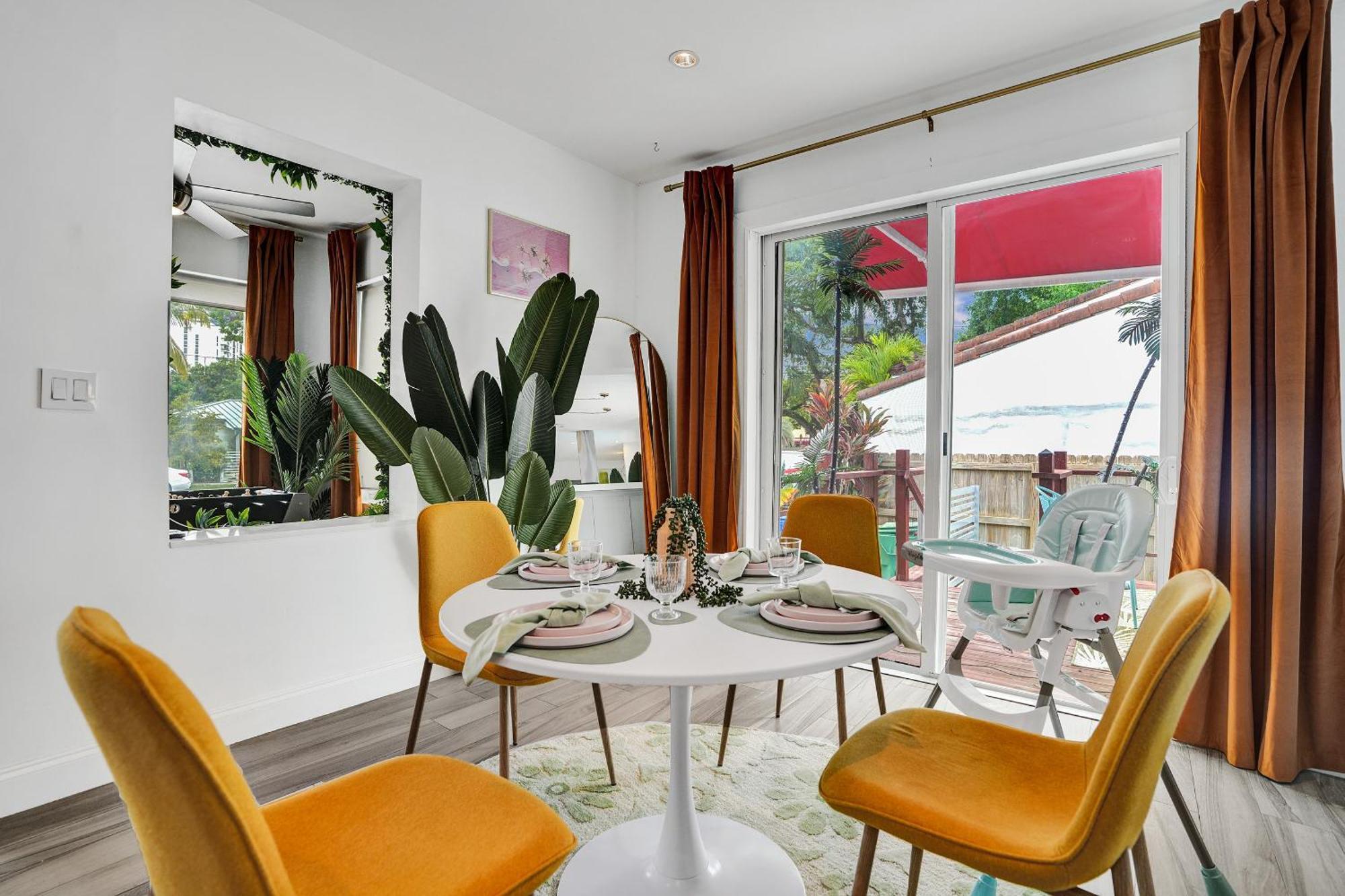 Holiday home 5 Mins Brickell - Pool & Billiards - Retro