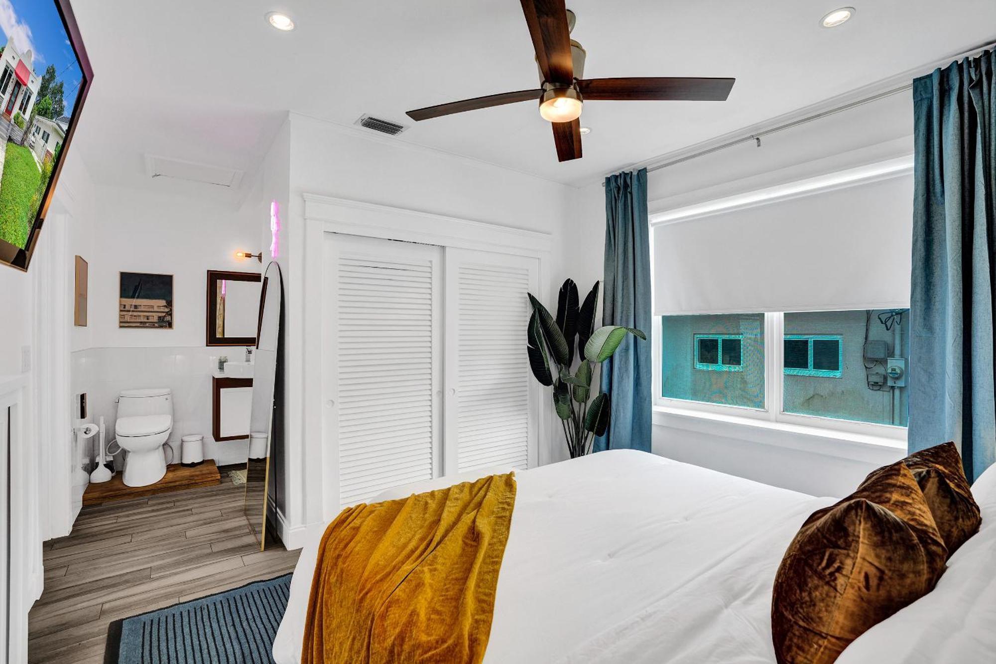 Holiday home 5 Mins Brickell - Pool & Billiards - Retro Miami