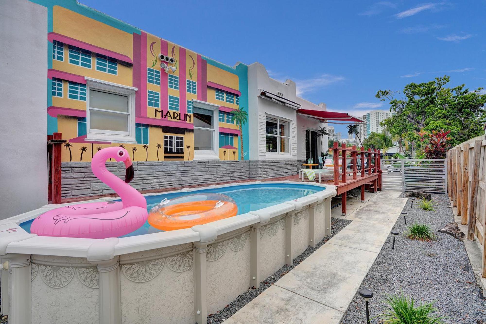 5 Mins Brickell - Pool & Billiards - Retro Miami