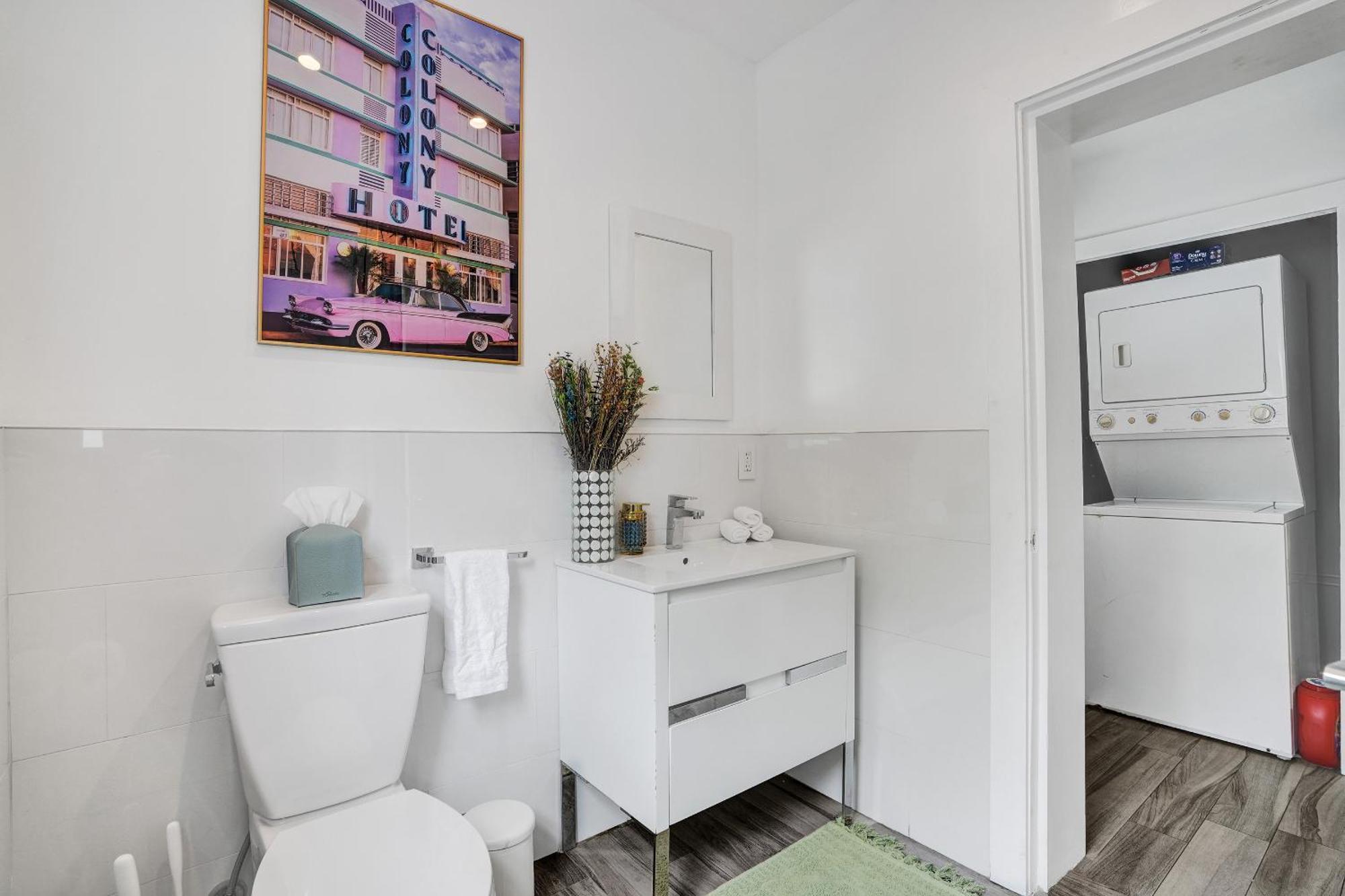5 Mins Brickell - Pool & Billiards - Retro Holiday home *