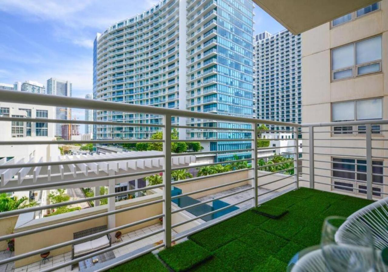 Amazing With Pool At Midblock Apartamento *