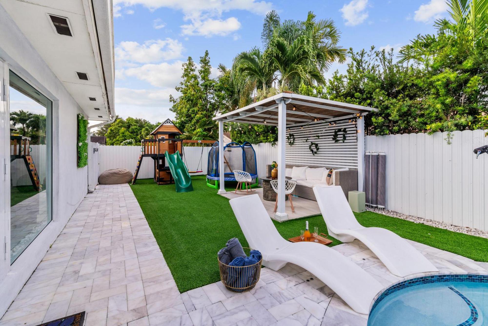 Luxury House W Heated Pool & Jacuzzi *
