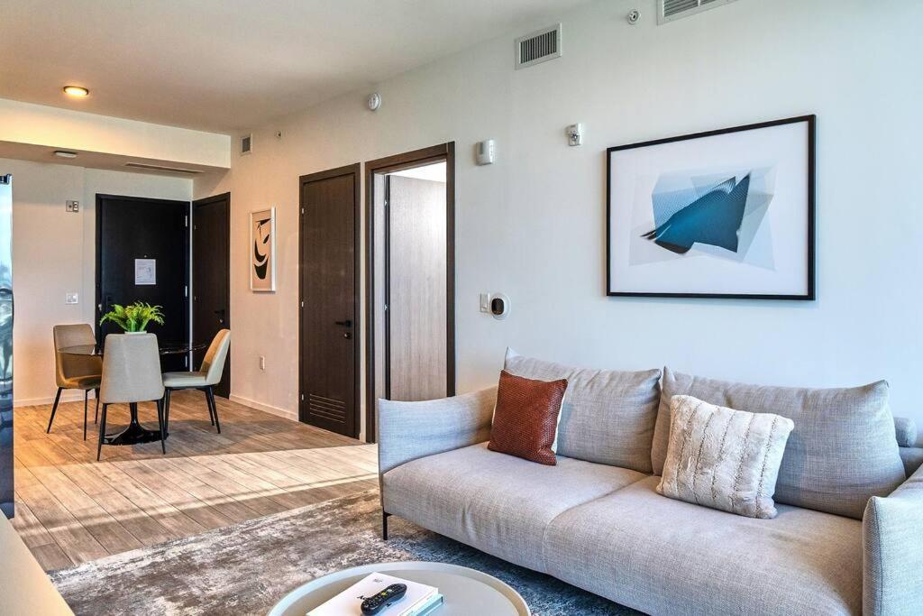 Ocean Front View Stylish In Downtown *