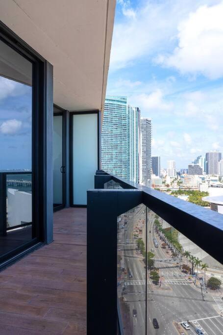 Ocean Front View Stylish In Downtown Apartment *