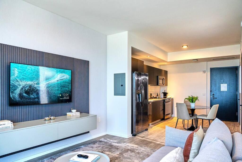Apartment Ocean Front View Stylish In Downtown