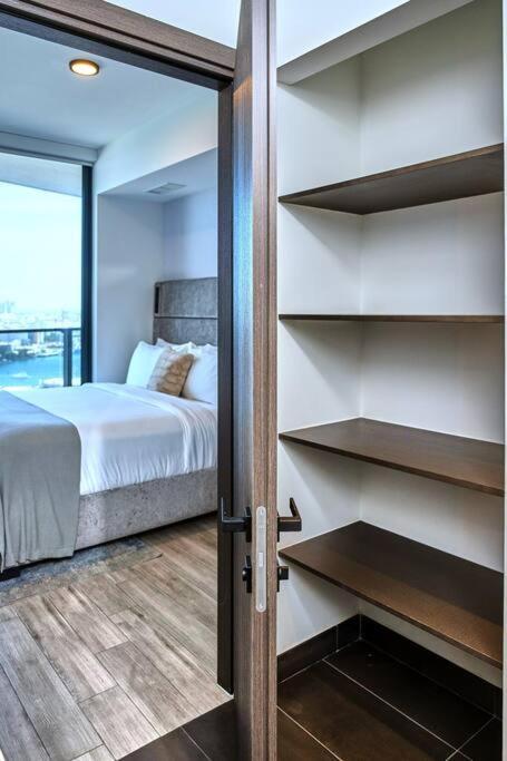 Apartment Ocean Front View Stylish In Downtown