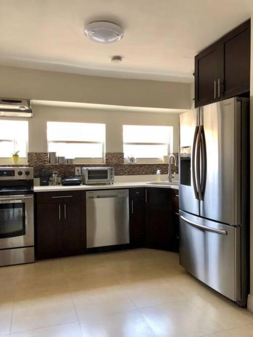 Gorgeous 3 Bedroom With Pool Centrally Located Miami