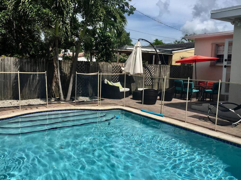 Gorgeous 3 Bedroom With Pool Centrally Located *