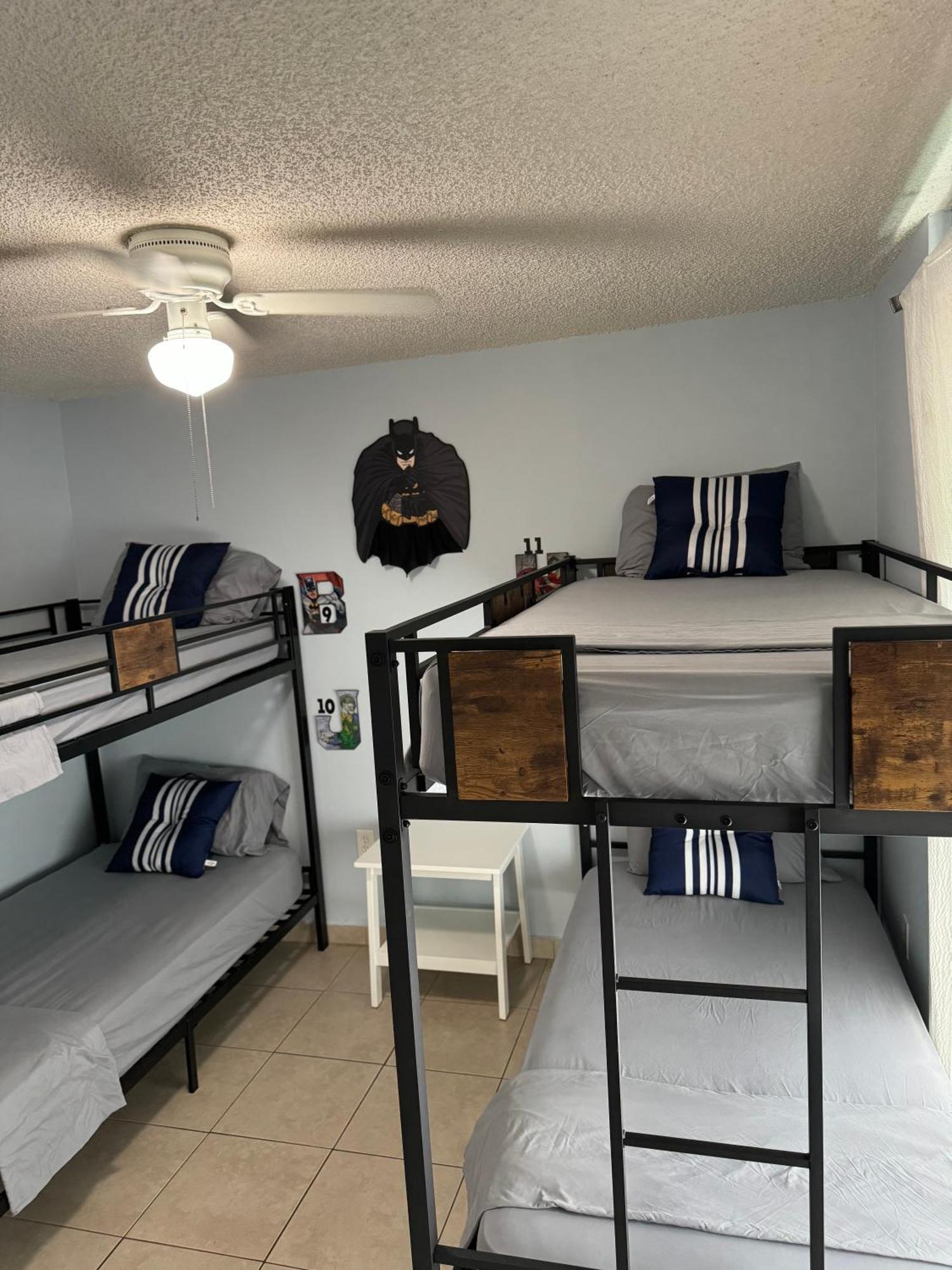 Hostel Beds & Sheets Downtown