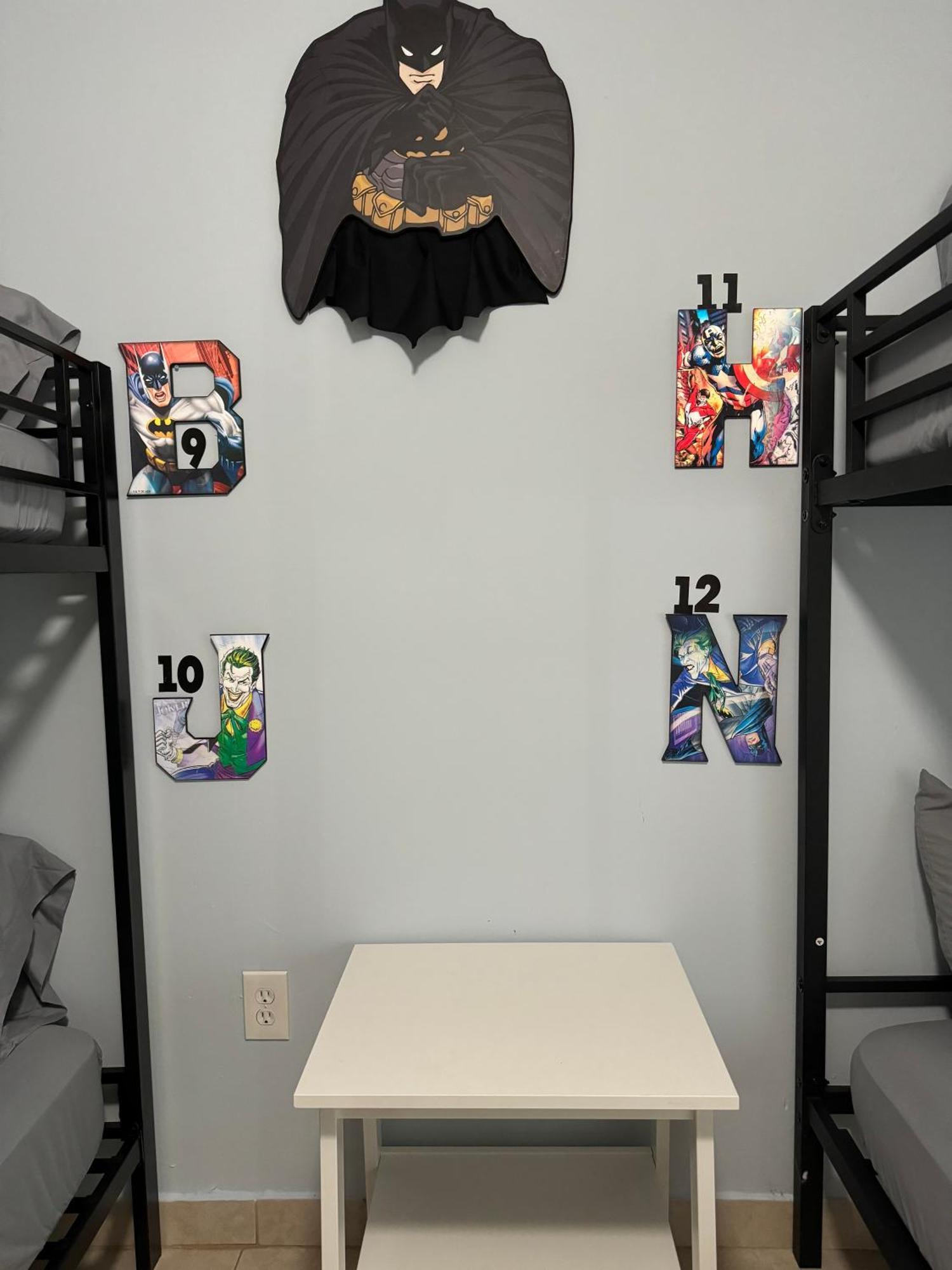 Hostel Beds & Sheets Downtown Miami