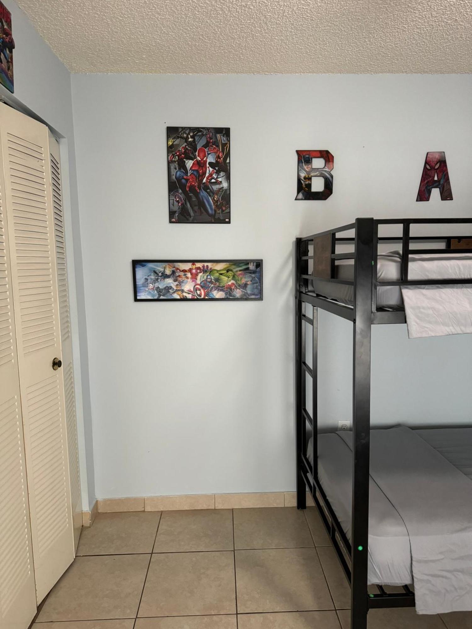 Beds & Sheets Downtown Hostel