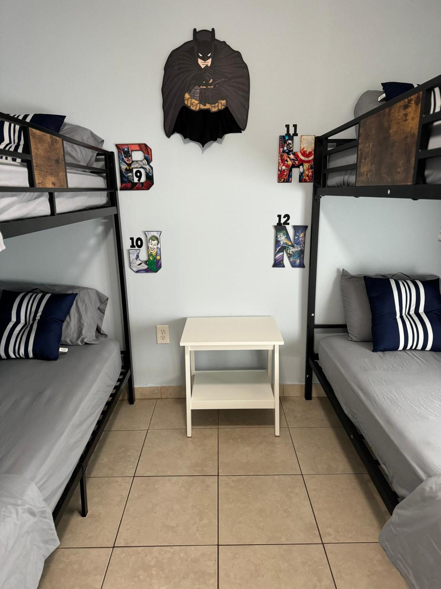 Hostel Beds & Sheets Downtown