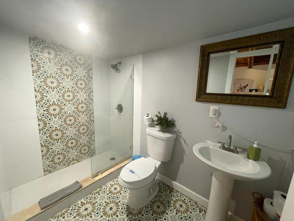 Private Steps From Calle 8 Miami