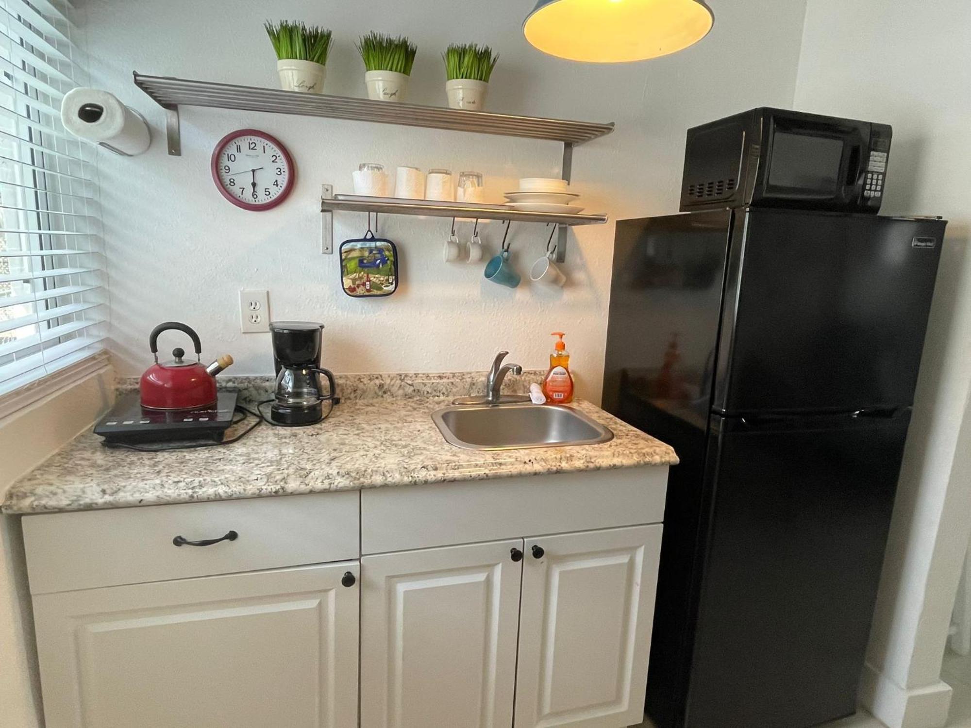 Apartment Private Blocks From Coconut Grove Miami