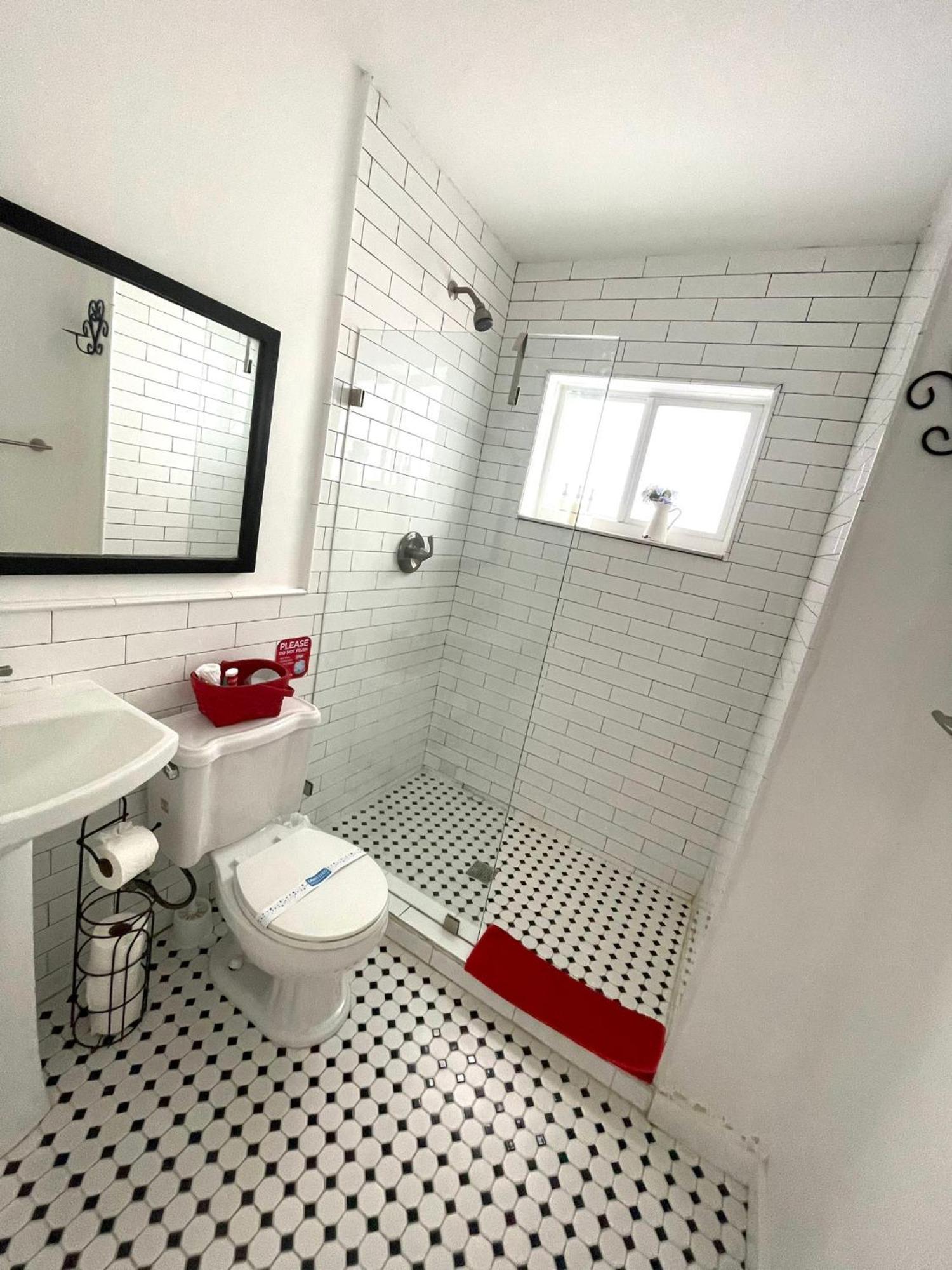 Private Blocks From Coconut Grove Apartment Miami