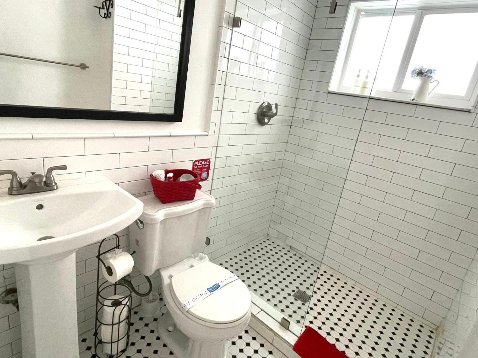Private Blocks From Coconut Grove * Miami