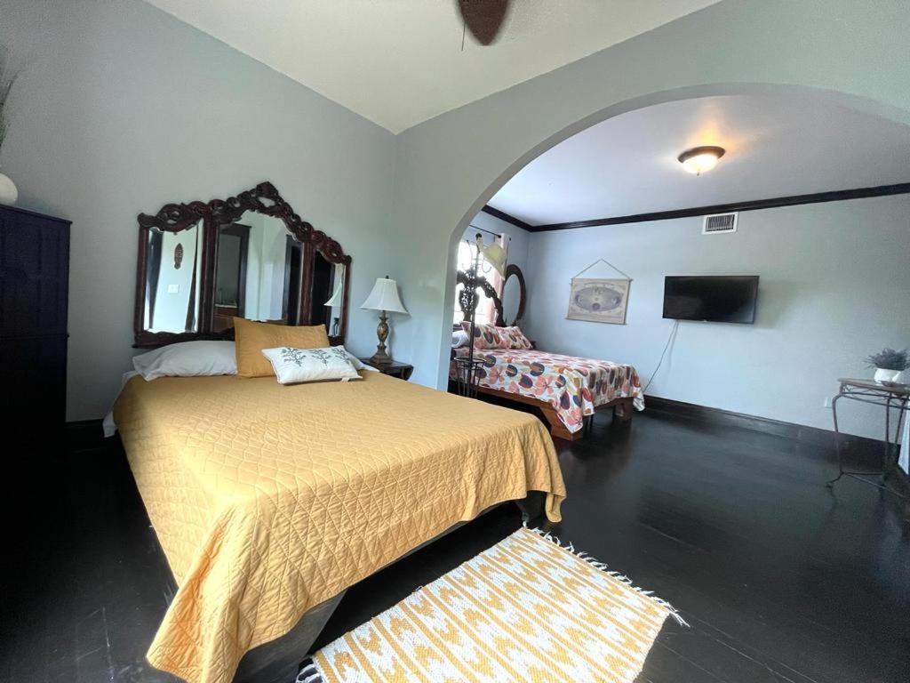 Heavenly In Little Havana Free Parking Homestay Miami