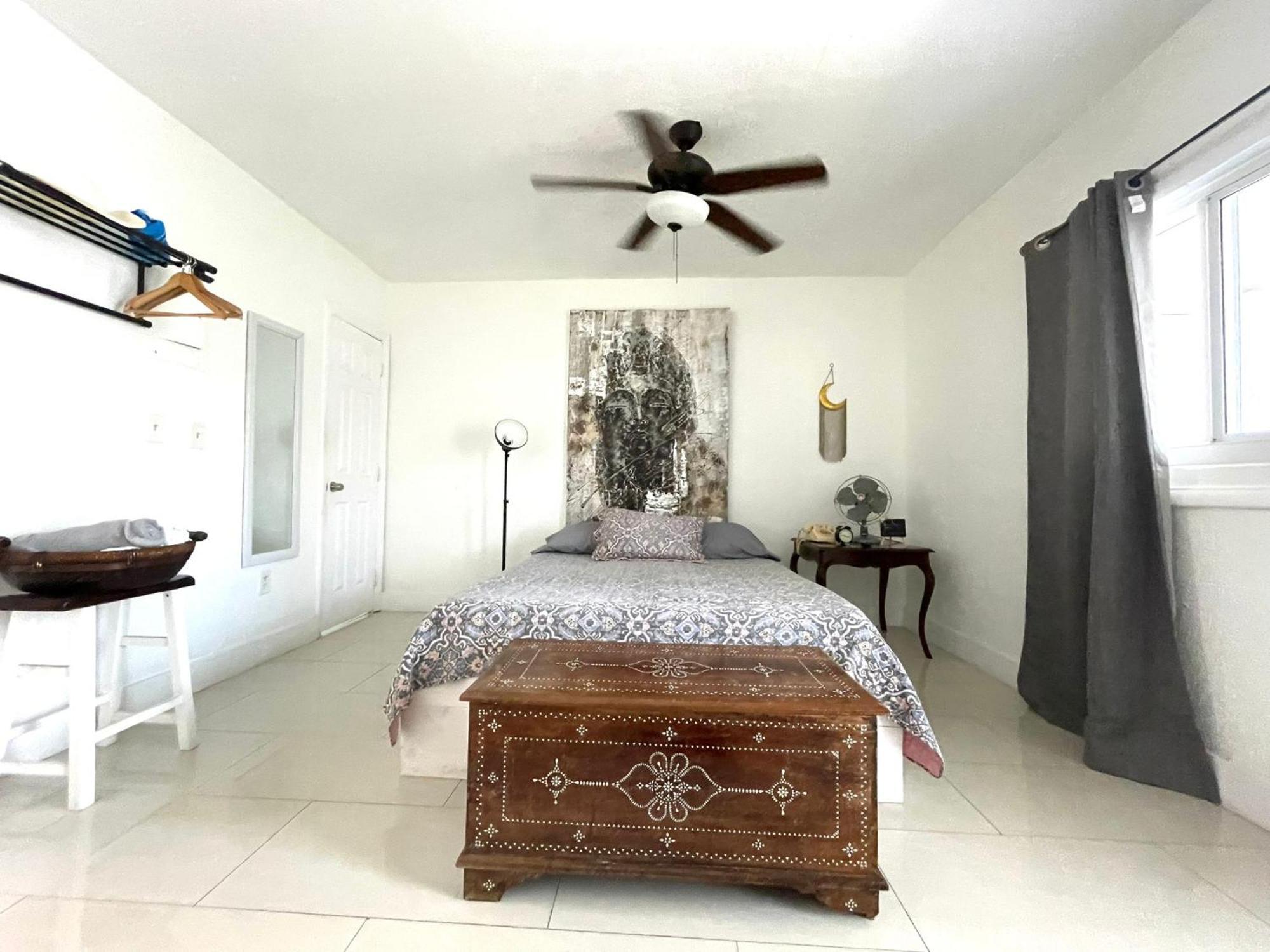 Private Blocks From Coconut Grove Apartment Miami