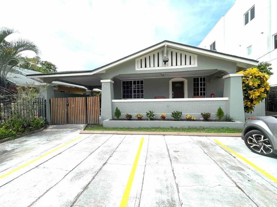 Independent In Little Havana Apartment *