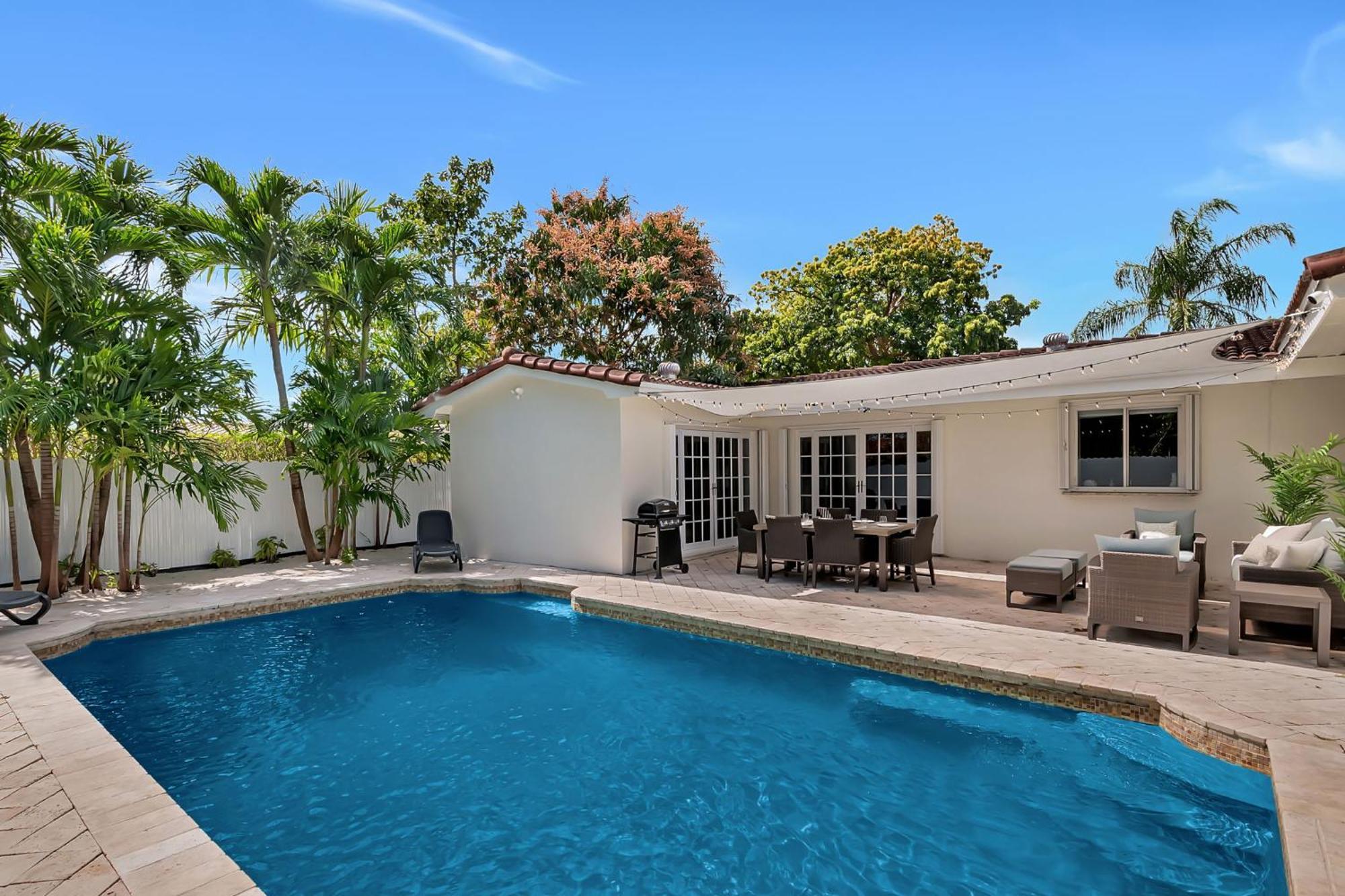 Gated Blanca 5br 3ba With Heated Pool & Bbq Apartment