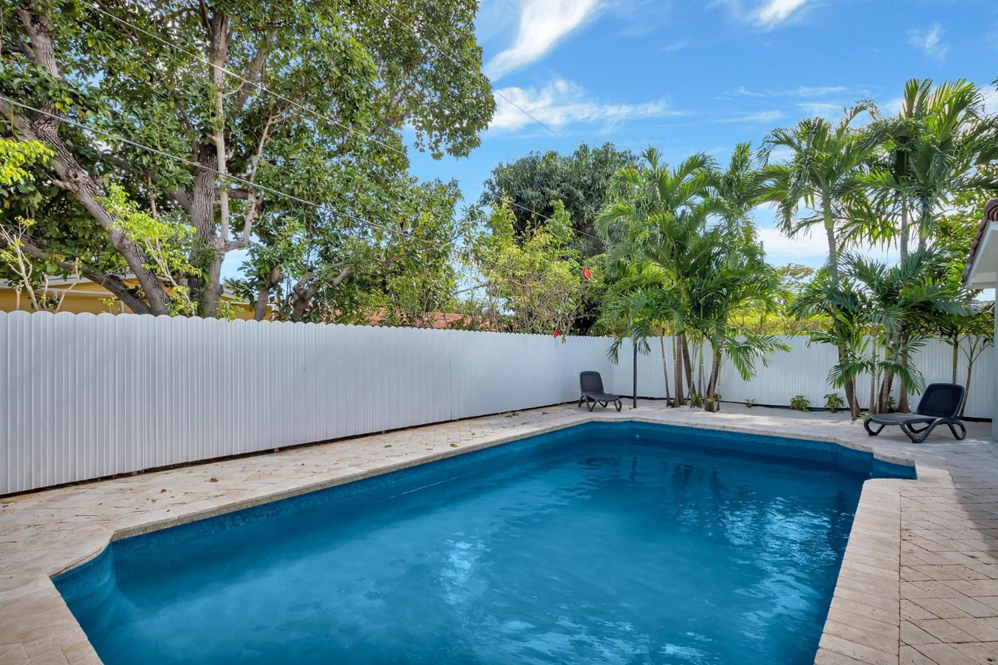 Apartment Gated Blanca 5br 3ba With Heated Pool & Bbq *