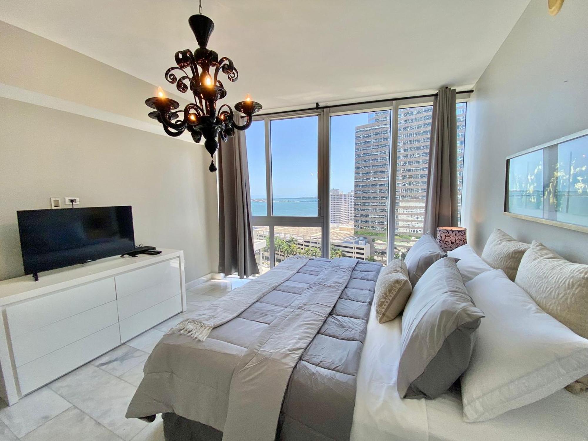 Apartment Breathtaking Views At Icon W Lux Brickell *