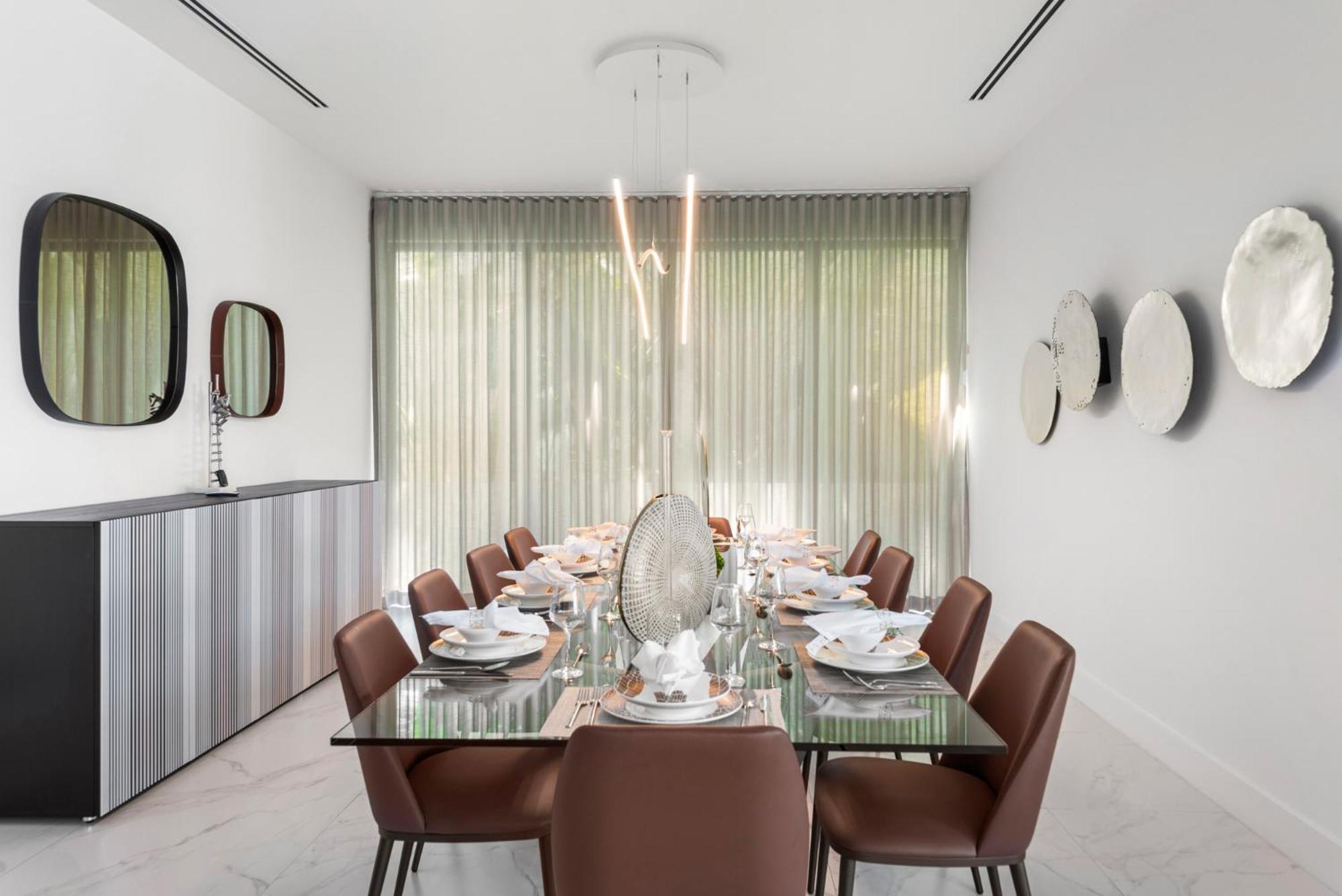 Waterfront 6 Bedrooms Sleeps 14 People * Miami