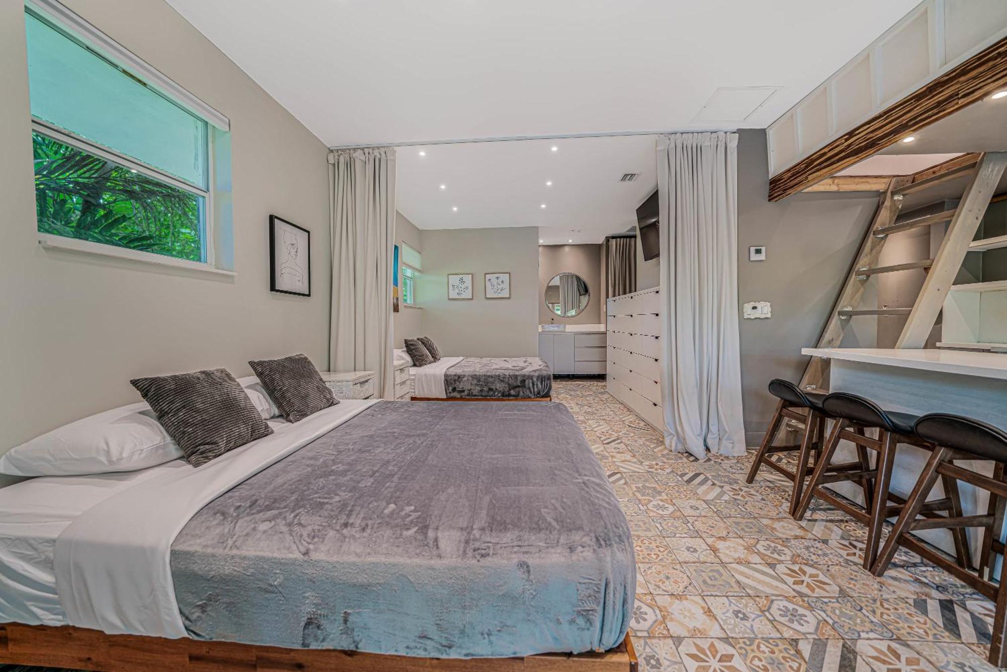 Villa New Jungle Paradise Heated Pool Bbq Soccer Miami