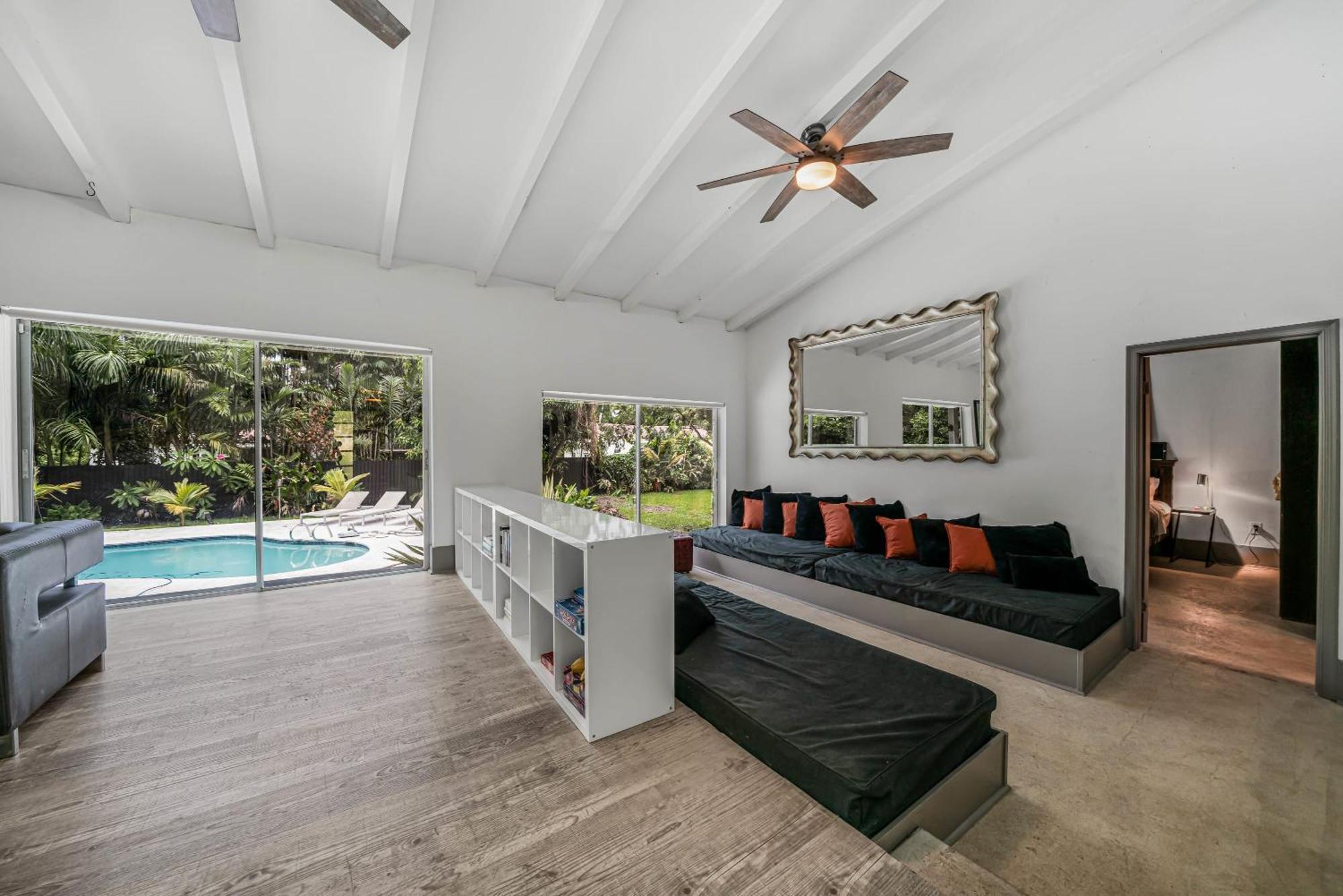 New Jungle Paradise Heated Pool Bbq Soccer