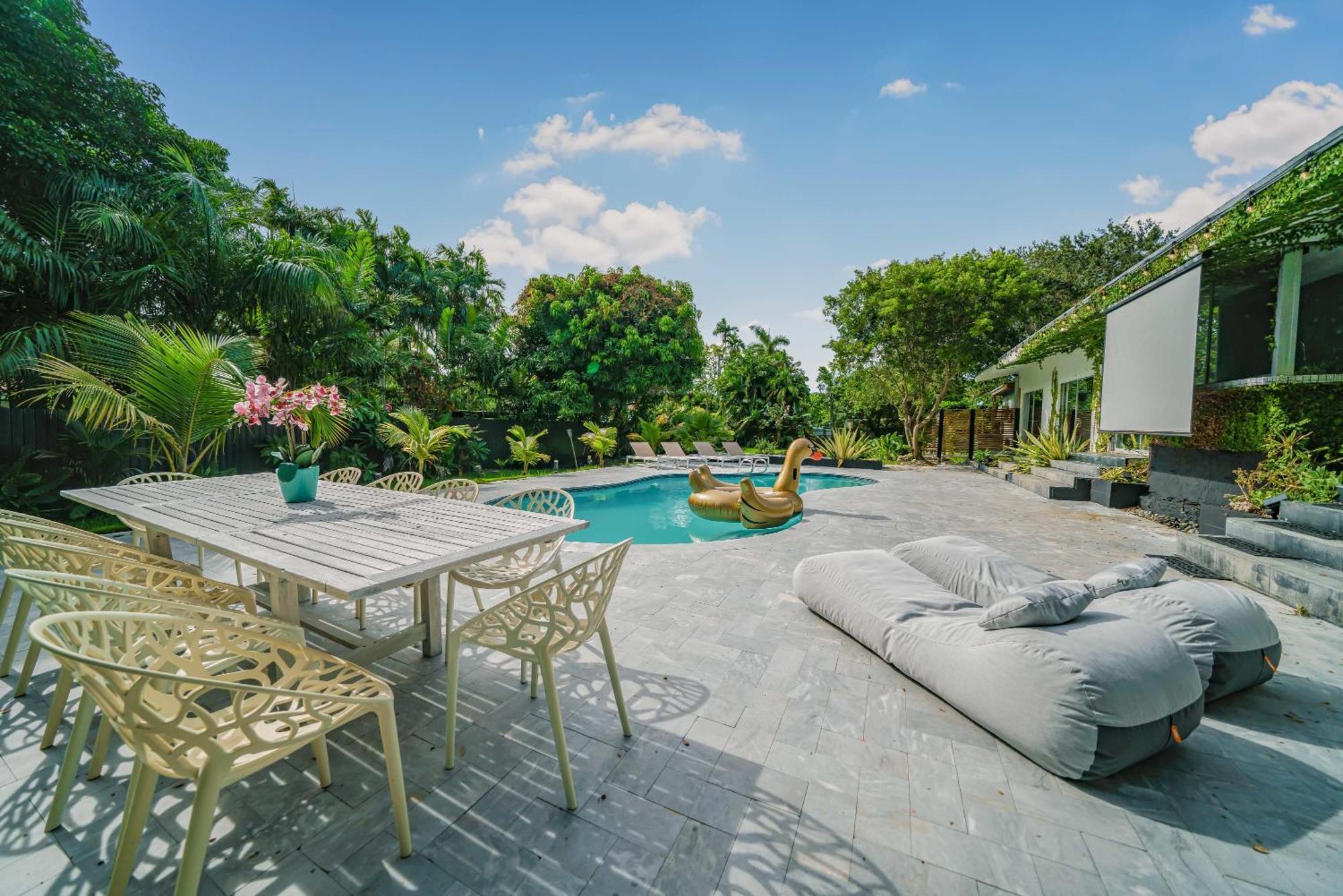 New Jungle Paradise Heated Pool Bbq Soccer Villa Miami