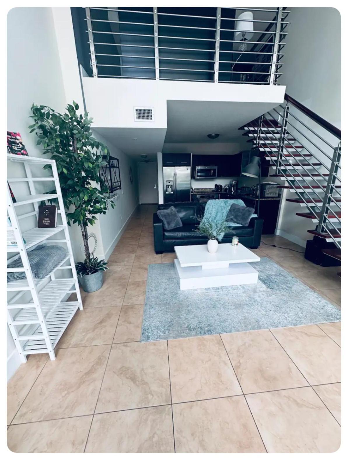 2 Story Loft Downtown Apartamento Miami
