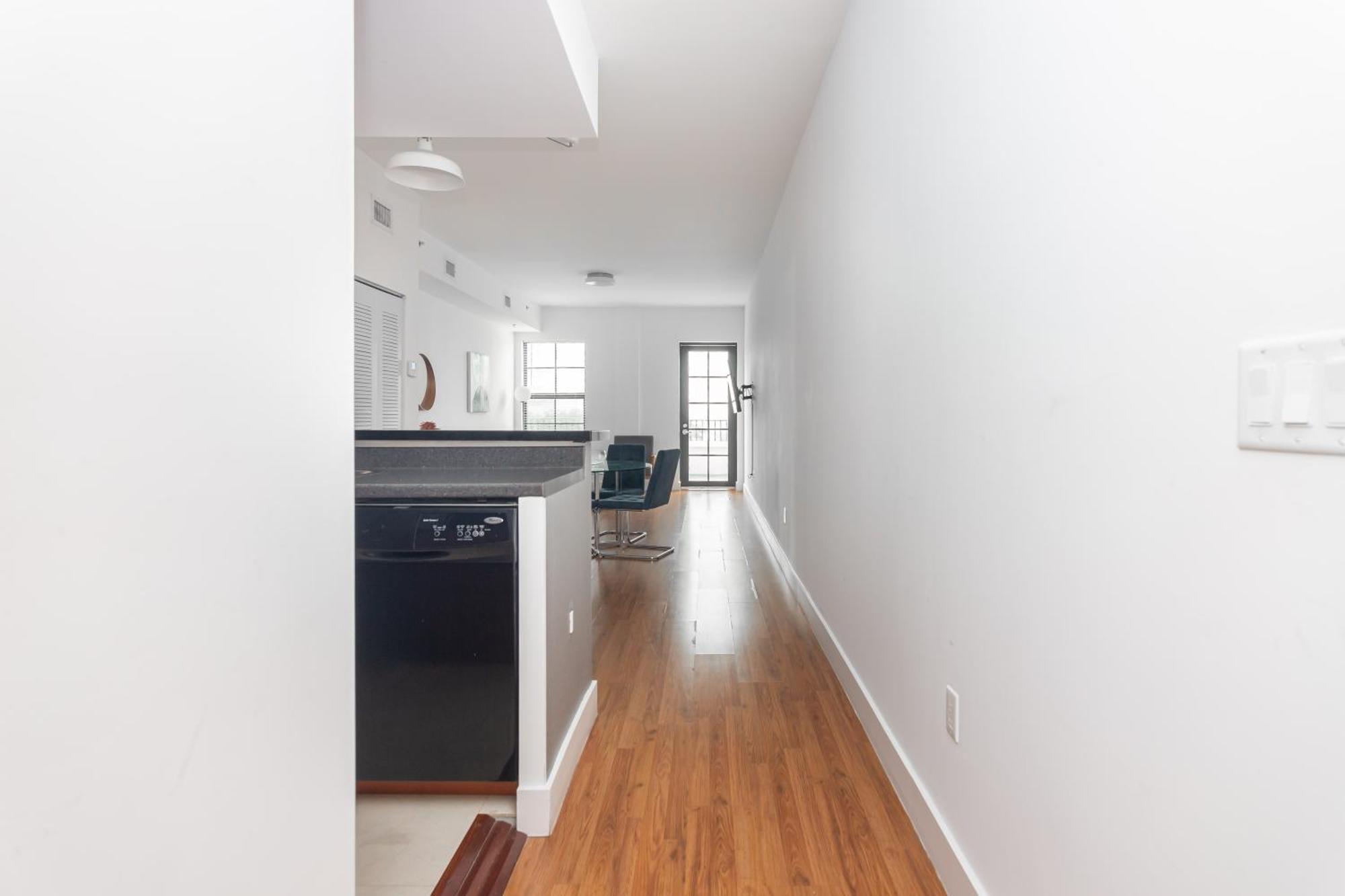 Downtown 2 Bedroom Apartment