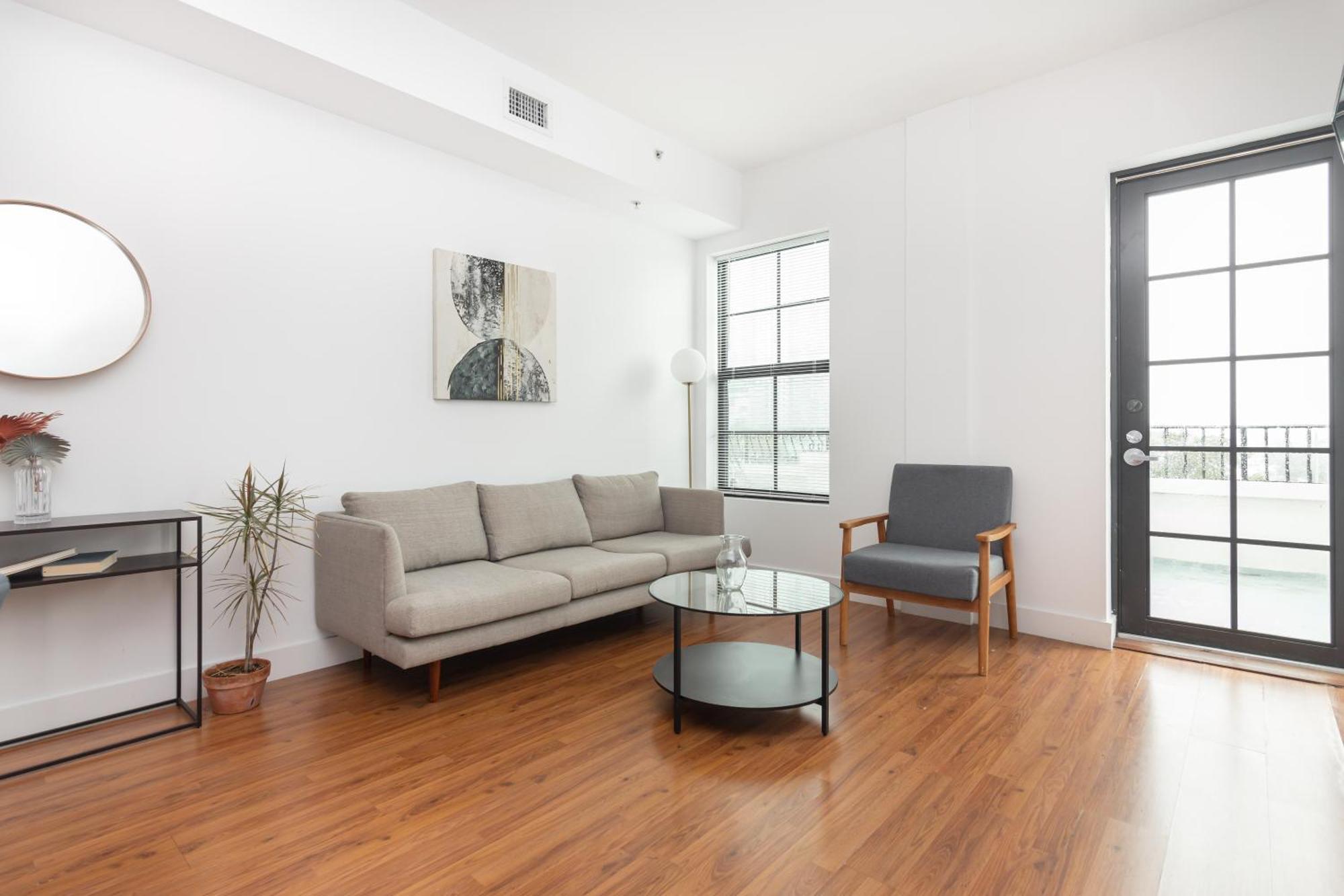 Downtown 2 Bedroom * Miami