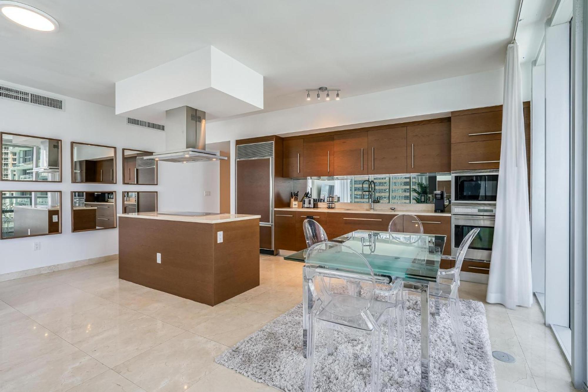 Icon Brickell Miami- 2 Bedroom With And Water Views! * Miami