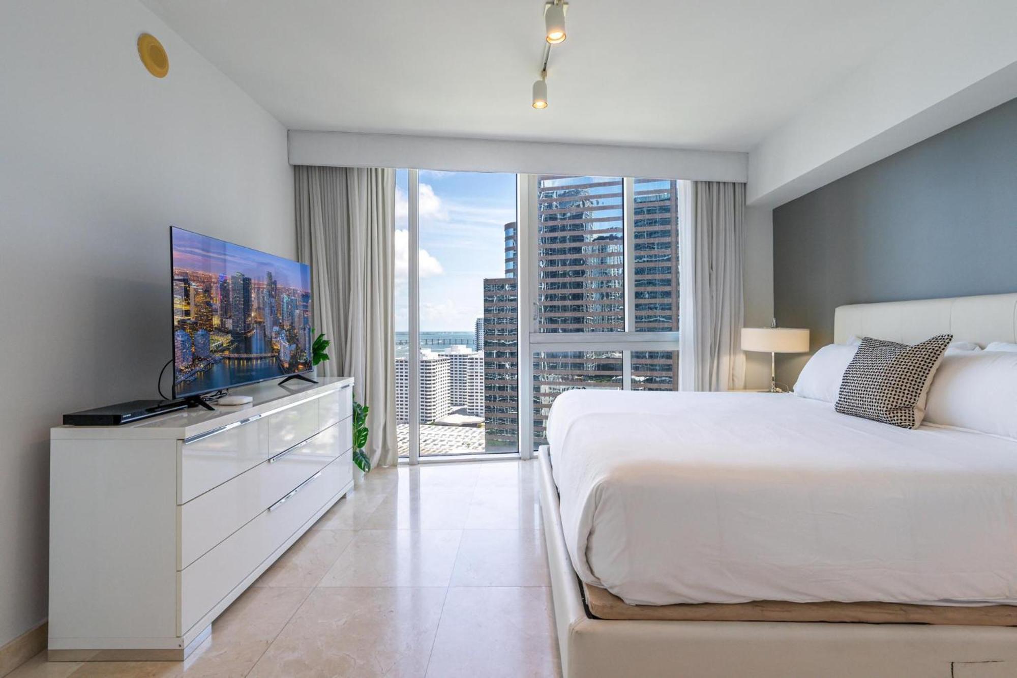 Icon Brickell Miami- 2 Bedroom With And Water Views! Apartment Miami