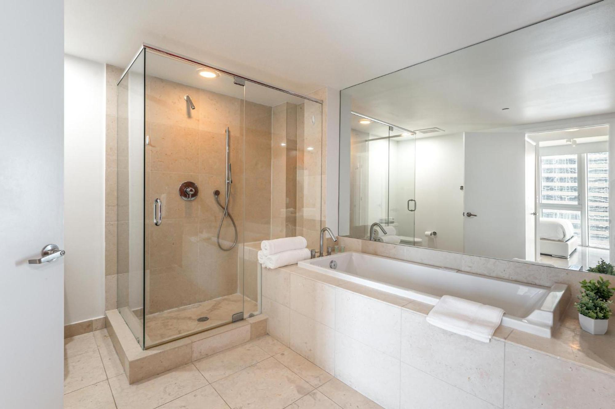Icon Brickell Miami- 2 Bedroom With And Water Views! Apartment