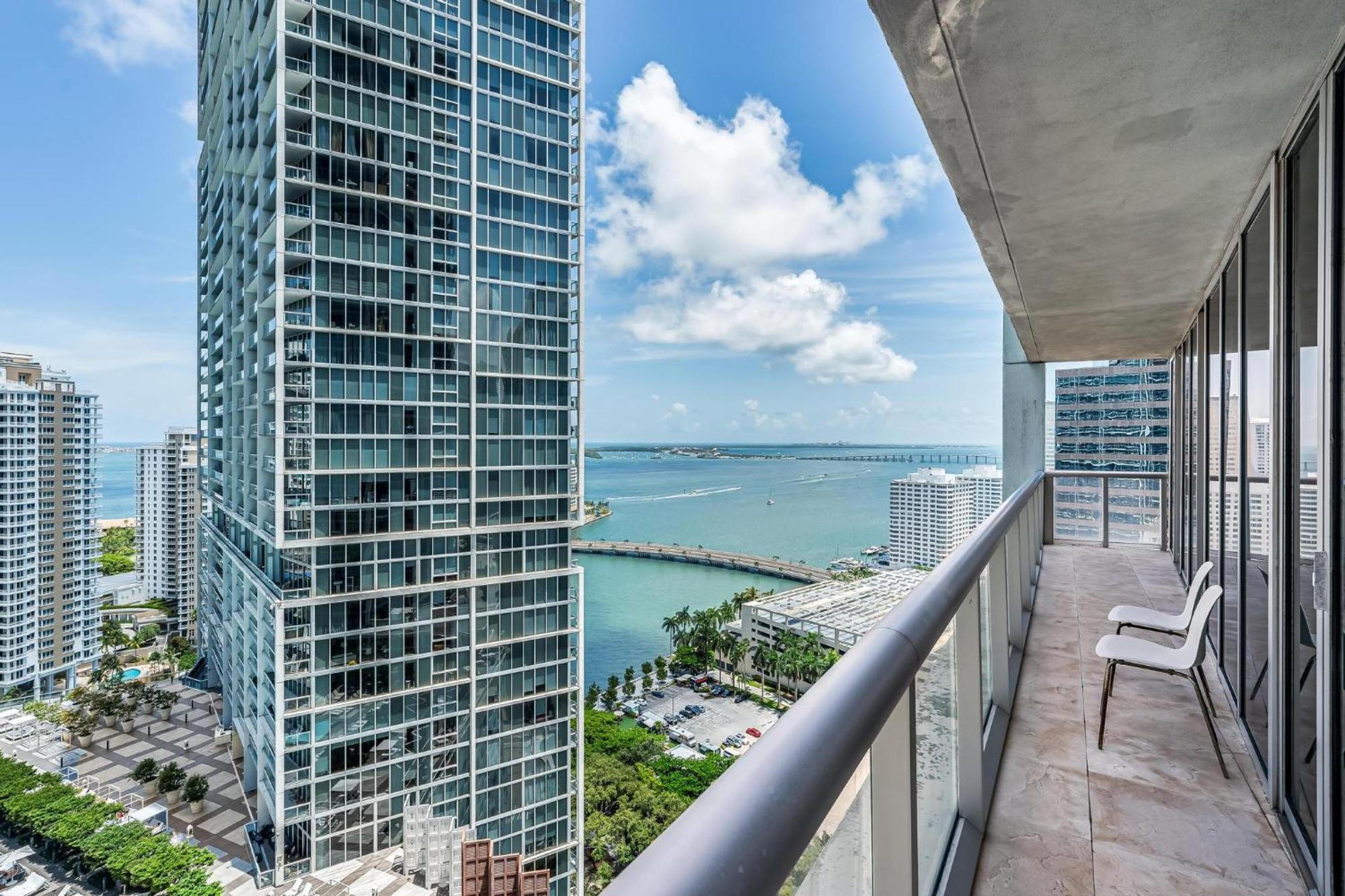 Icon Brickell Miami- 2 Bedroom With And Water Views!