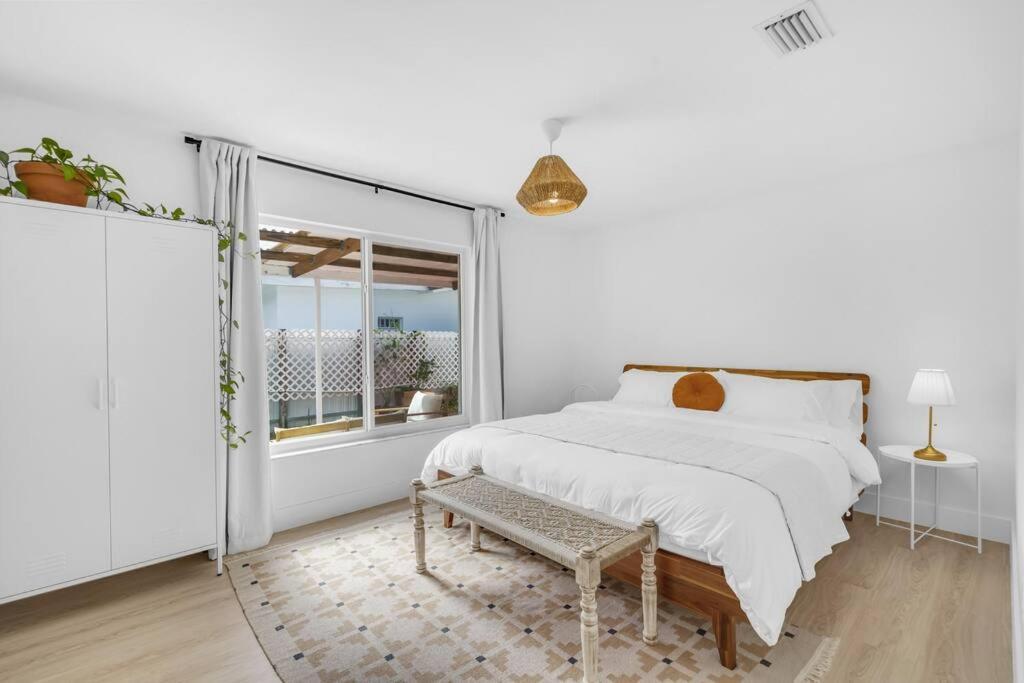 Holiday home Modern 3 Bedroom Getaway With Parking In Coral Gables Miami