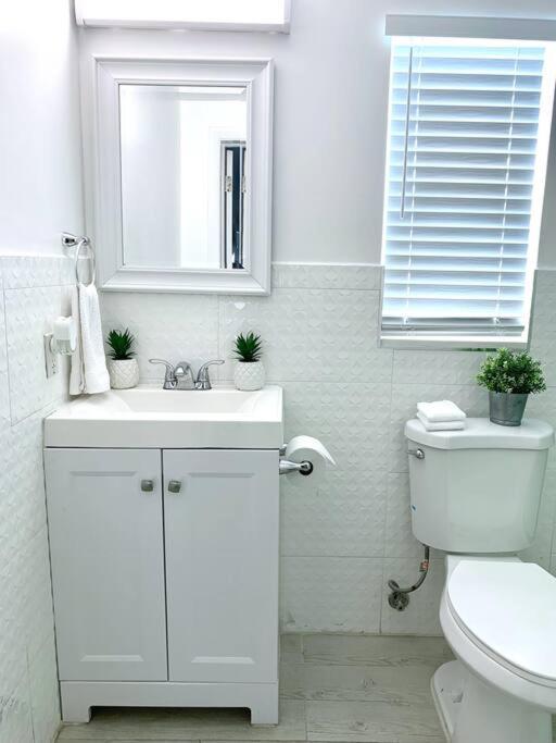 Apartment B04 7 Minutes From The Midtown Miami