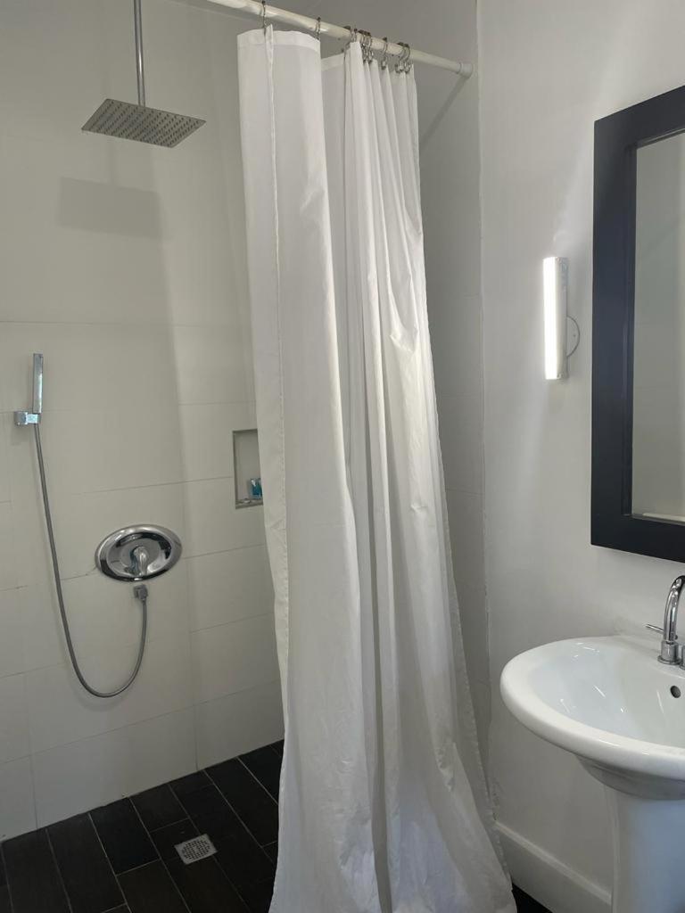 Vive Zen Master For 4 Guests Apartment