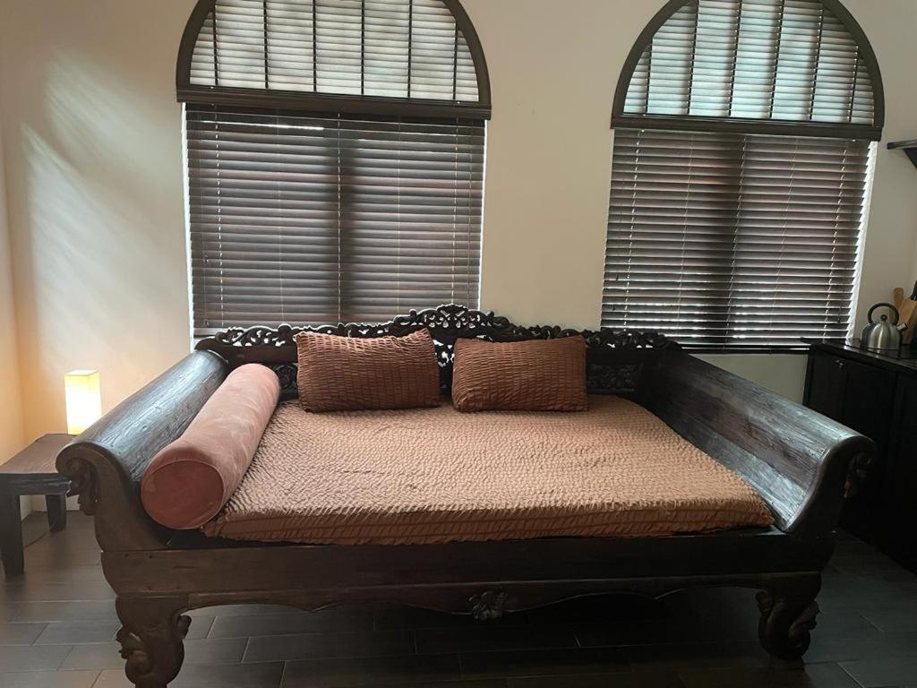 Vive Zen Master For 4 Guests Miami