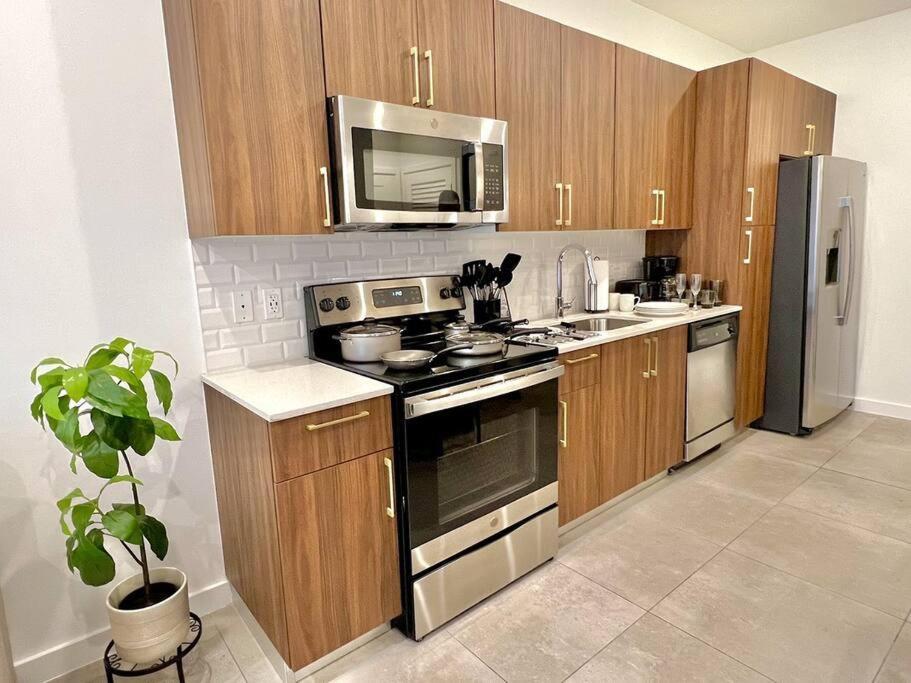 Apartment Downtown King Bed, Luxe Condo, Free Parking Miami