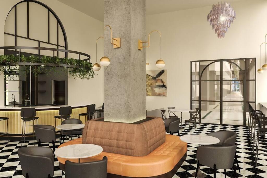 Downtown King Bed, Luxe Condo, Free Parking * Miami