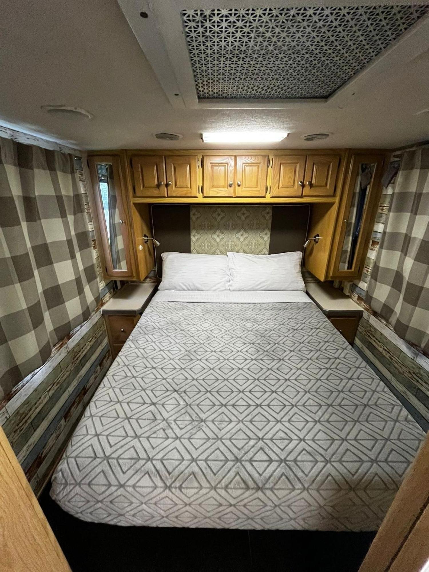 Remodeled And Comfortable Rv - Free Parking Acampamento Miami