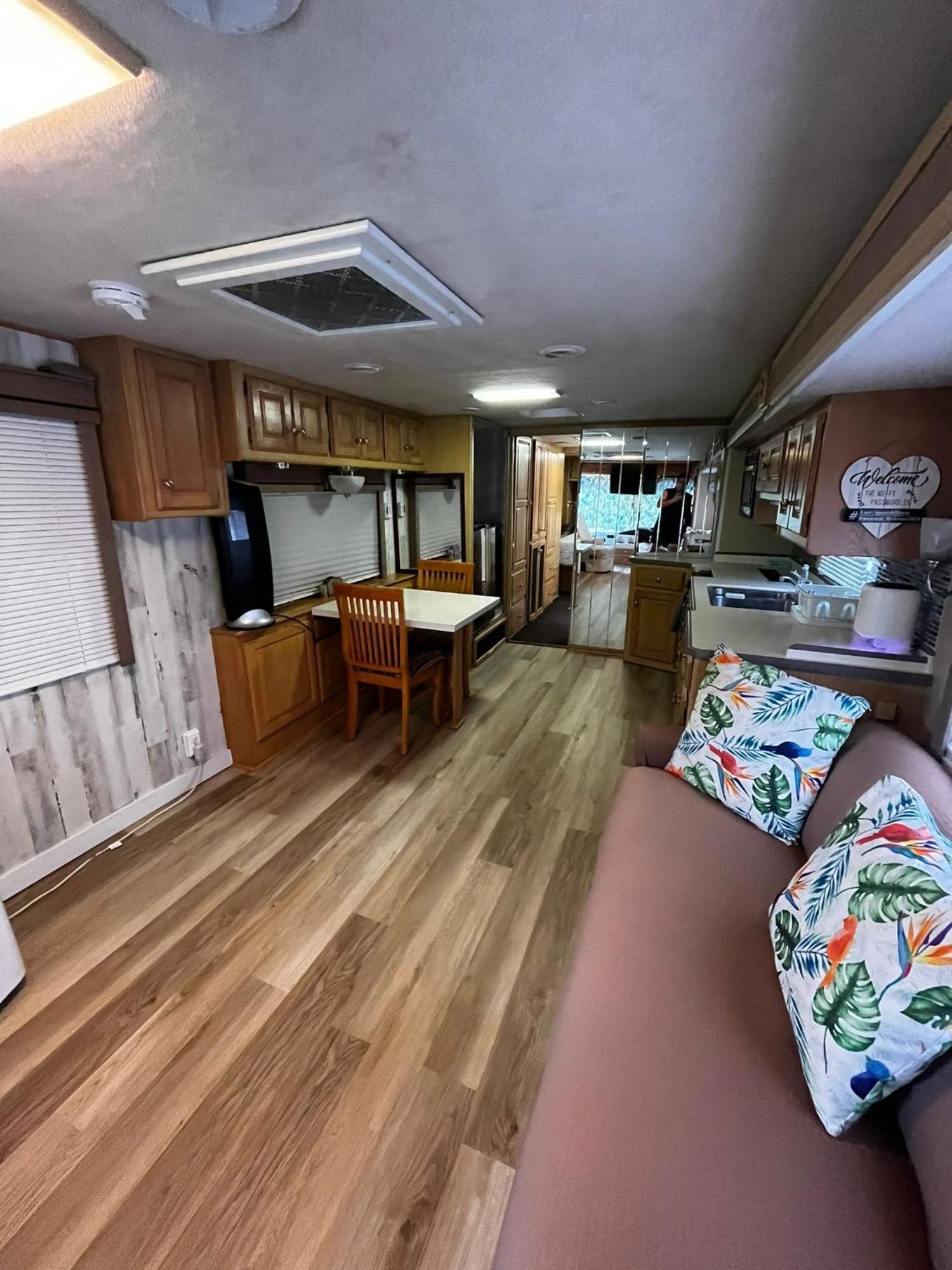 Acampamento Remodeled And Comfortable Rv - Free Parking