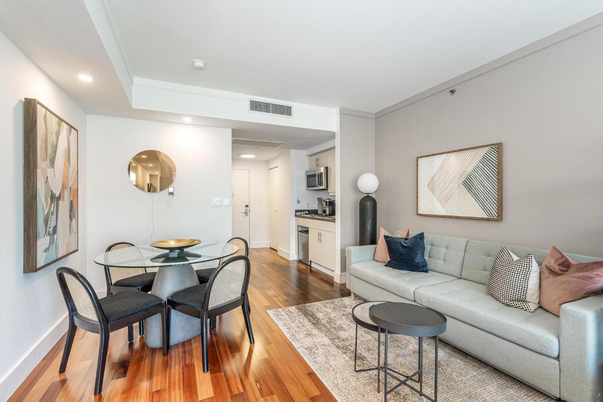 Renovated Coconut Grove Includes Parking * Miami