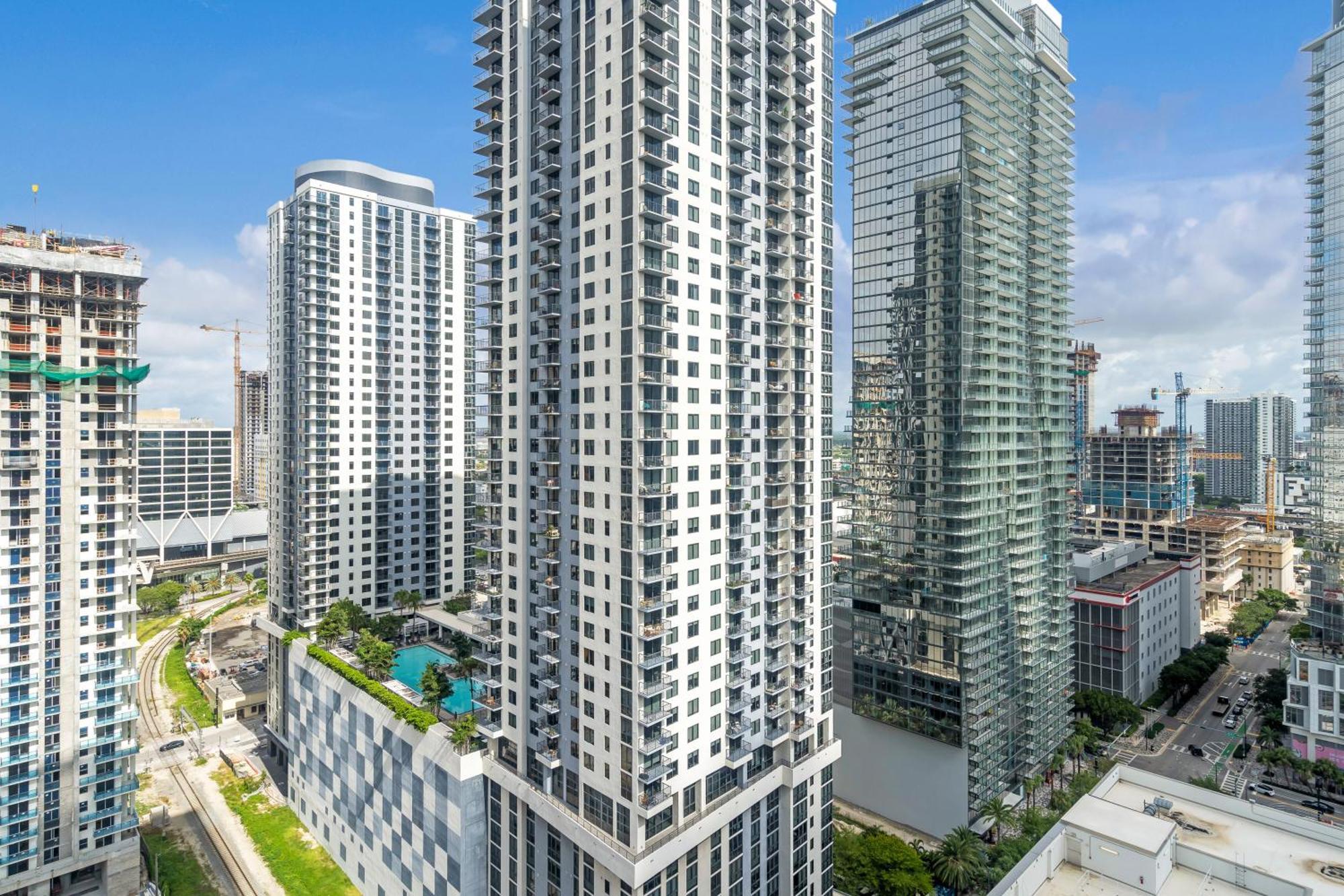 Gale Junior Double With Balcony Miami